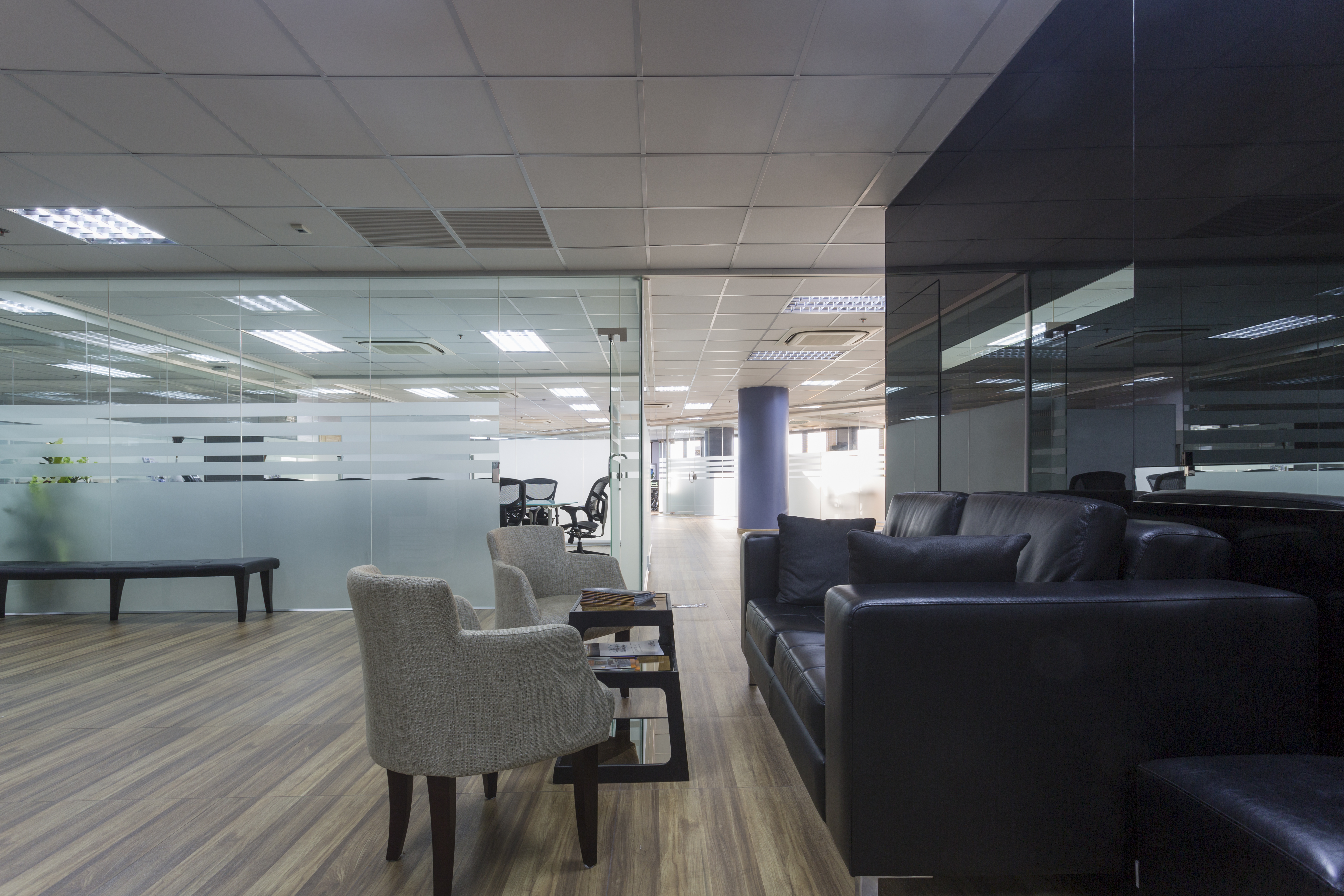 Serviced Office vs Traditional Office Lease: What Does Your Workspace Really Cost?